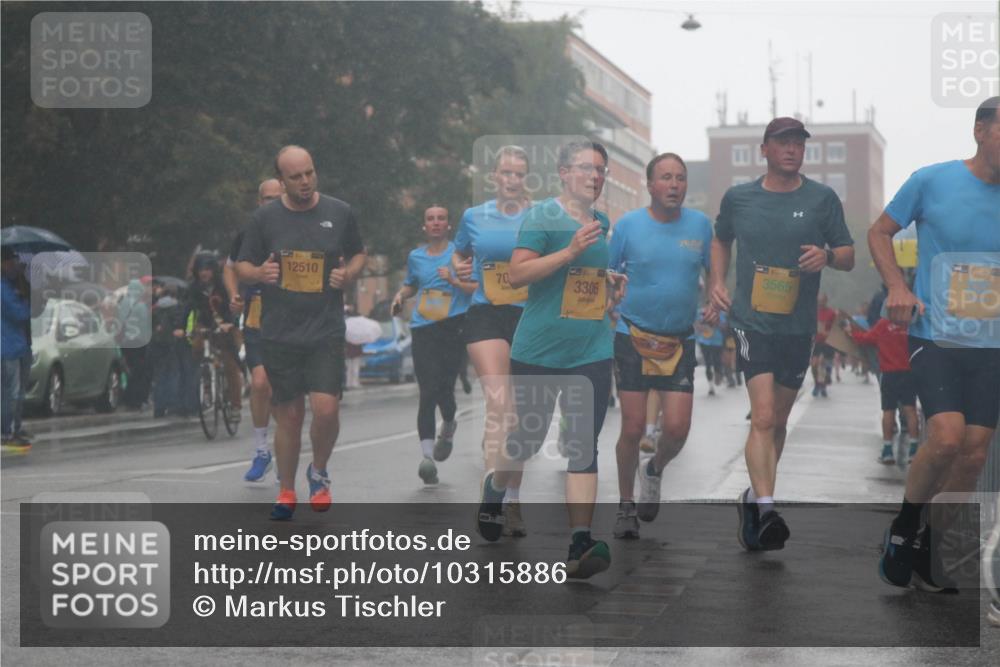 13.09.2026 - Kiel Lauf Markus Tischler http://msf.ph/oto/10315886 13.09.2026 10:45:21 Fleethörn 12510, 70, 3306, 3565, 39 meine-sportfotos.de