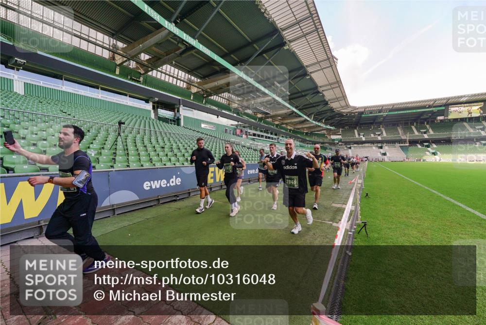13.09.2026 - 21. swb-Marathon Bremen Michael Burmester http://msf.ph/oto/10316048 13.09.2026 13:12:40 Laufen im Stadion 118, 183, 265, 270, 278, 349, 514, 576, 695, 702, 703, 843, 933, 950, 1005, 1113, 1143, 1226, 1286, 1334, 1426, 1435, 1641, 1849, 1851, 1936, 1952, 1991, 2005, 2248, 2264, 2281, 2299, 2336, 2353, 2375, 2377, 2398, 2426, 2439, 2461, 2478, 2505, 2612, 2659, 2665, 2673, 2684, 2765, 2773, 2792, 2804, 2815, 2816, 2822, 2850, 2860, 2884, 2895, 2907, 2921, 2963, 2966, 2975, 2976, 3016, 3027, 3079, 3082, 3143, 3155, 3159, 3253, 3277, 3293, 3308, 3313, 3328, 3349, 3434, 3442, 549 meine-sportfotos.de