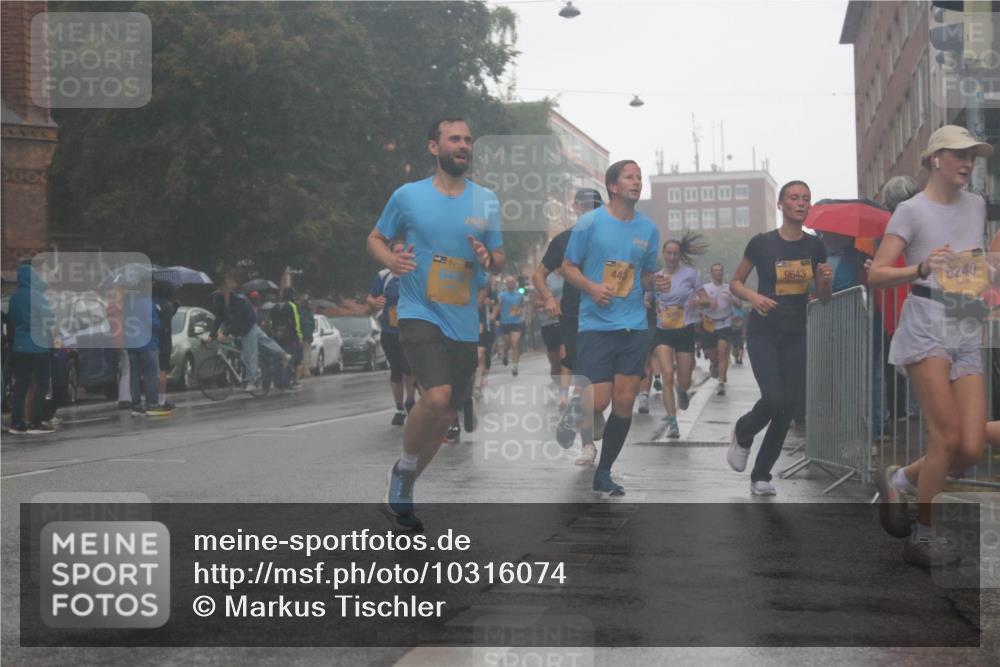 13.09.2026 - Kiel Lauf Markus Tischler http://msf.ph/oto/10316074 13.09.2026 10:45:52 Fleethörn 445, 3715, 9643, 5240 meine-sportfotos.de
