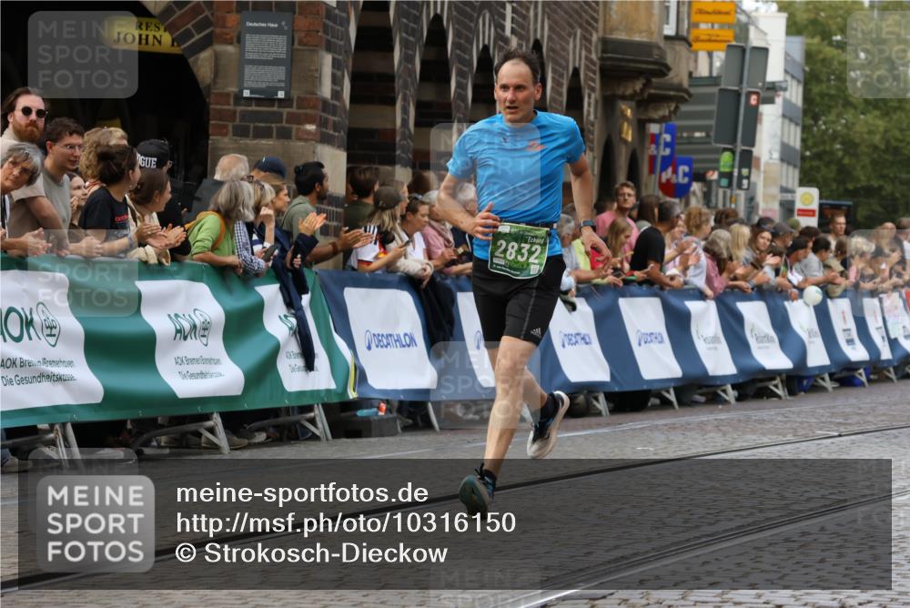 13.09.2026 - 21. swb-Marathon Bremen Strokosch-Dieckow http://msf.ph/oto/10316150 13.09.2026 13:06:32 Ziel 474, 681, 1901, 3297, 3466, 4614, 5803, 6686, 7336, 8670, 8983, 9429, 9934, 508, 521, 788, 1009, 2832, 3910, 4777, 5238, 6784, 6951, 8580 meine-sportfotos.de