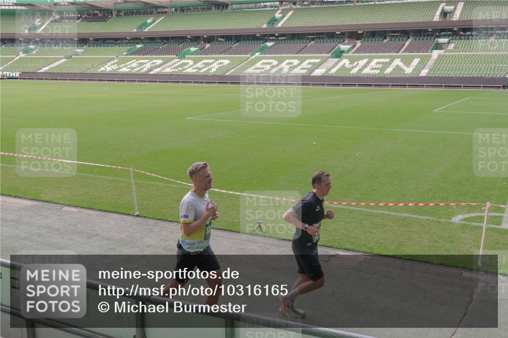 13.09.2026 - 21. swb-Marathon Bremen Michael Burmester http://msf.ph/oto/10316165 13.09.2026 12:51:10 Laufen im Stadion 335, 469, 663, 670, 734, 771, 863, 1043, 1125, 1146, 1162, 1455, 1510, 1513, 1517, 1605, 1613, 1970, 1998, 2052, 2130, 2288, 2291, 2295, 2347, 2360, 2442, 2444, 2447, 2759, 2847, 3440, 3484, 3566, 3625, 3647, 3703, 3808, 3959, 4023, 4165, 4368, 4429, 4473, 4559, 4571, 4573, 4582, 4727, 4781, 4782, 4888, 4895, 5066, 5079, 5111, 5152, 5155, 5168, 5314, 5377, 5379, 5383, 5521, 5532, 5585, 5620, 5627, 5636, 5696, 6267, 6274, 6471, 6652, 6668, 6901, 6906, 7115, 7121, 8033, 8798 meine-sportfotos.de