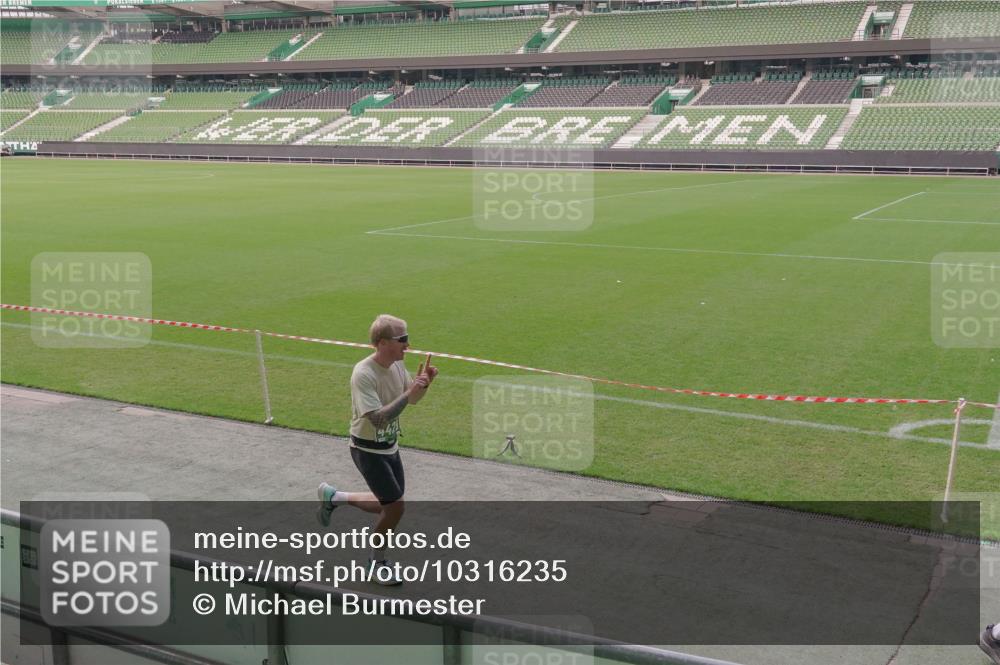 13.09.2026 - 21. swb-Marathon Bremen Michael Burmester http://msf.ph/oto/10316235 13.09.2026 12:51:15 Laufen im Stadion 235, 335, 469, 663, 670, 734, 771, 863, 1043, 1125, 1146, 1162, 1455, 1510, 1513, 1605, 1613, 1970, 1998, 2052, 2130, 2291, 2295, 2347, 2360, 2442, 2444, 2447, 2759, 2847, 3440, 3484, 3566, 3625, 3647, 3703, 3808, 3959, 4023, 4165, 4368, 4429, 4473, 4559, 4571, 4573, 4582, 4727, 4781, 4782, 4888, 4895, 5066, 5079, 5111, 5152, 5155, 5168, 5314, 5377, 5379, 5383, 5521, 5532, 5620, 5627, 5636, 5696, 6267, 6274, 6471, 6652, 6668, 6901, 6906, 7121, 8033, 8798 meine-sportfotos.de