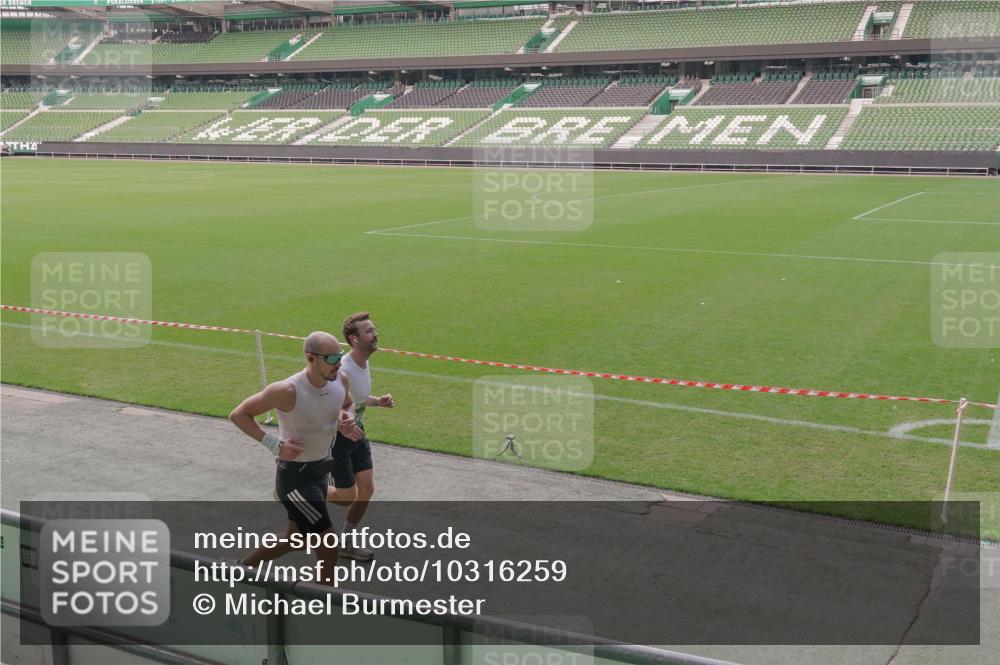 13.09.2026 - 21. swb-Marathon Bremen Michael Burmester http://msf.ph/oto/10316259 13.09.2026 12:51:20 Laufen im Stadion 235, 335, 469, 663, 734, 771, 863, 1043, 1125, 1146, 1162, 1455, 1492, 1510, 1513, 1613, 1955, 1970, 1998, 2008, 2052, 2130, 2291, 2295, 2347, 2360, 2442, 2444, 2447, 2759, 2847, 3440, 3484, 3566, 3647, 3703, 3808, 3899, 3959, 4023, 4165, 4368, 4429, 4473, 4559, 4571, 4573, 4582, 4727, 4781, 4782, 4888, 4895, 5066, 5079, 5111, 5152, 5155, 5168, 5314, 5377, 5379, 5383, 5521, 5532, 5620, 5627, 5636, 5696, 6267, 6274, 6471, 6668, 6901, 7121, 8033, 8798 meine-sportfotos.de