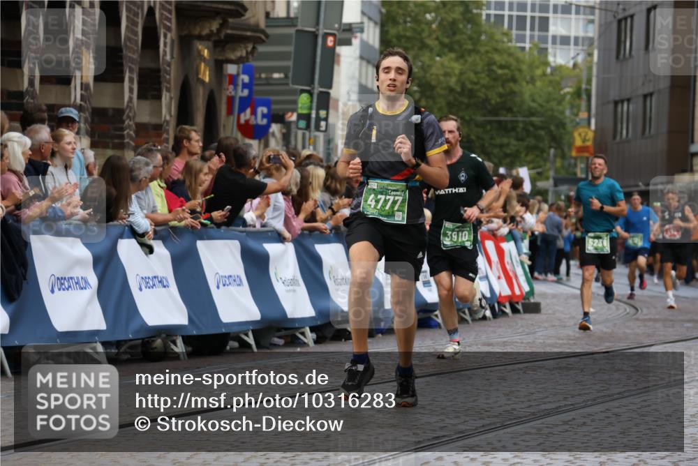 13.09.2026 - 21. swb-Marathon Bremen Strokosch-Dieckow http://msf.ph/oto/10316283 13.09.2026 13:06:34 Ziel 474, 1901, 3466, 4614, 6686, 7336, 8621, 8670, 9934, 508, 521, 788, 1009, 3127, 3910, 4574, 4777, 5238, 6784, 6951, 8580 meine-sportfotos.de
