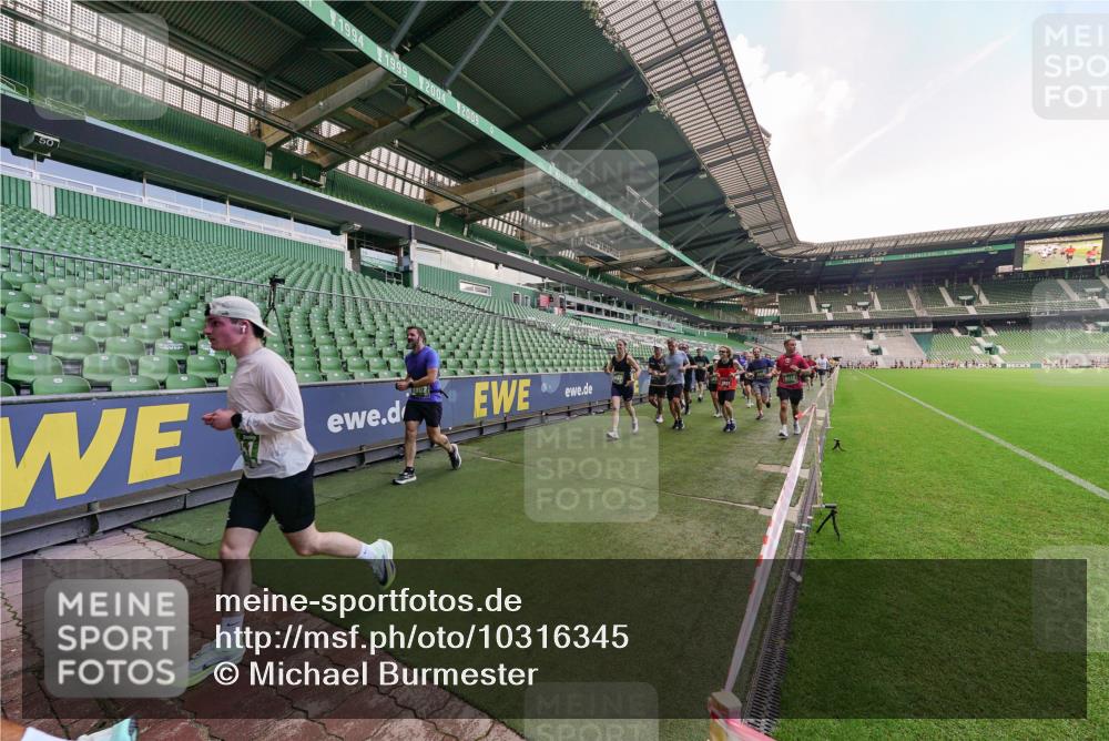 13.09.2026 - 21. swb-Marathon Bremen Michael Burmester http://msf.ph/oto/10316345 13.09.2026 13:13:12 Laufen im Stadion 118, 183, 270, 278, 349, 514, 576, 600, 631, 695, 702, 843, 933, 950, 1005, 1143, 1226, 1286, 1334, 1426, 1435, 1596, 1641, 1849, 1991, 2005, 2035, 2079, 2248, 2264, 2336, 2375, 2377, 2387, 2398, 2412, 2426, 2439, 2457, 2461, 2478, 2505, 2540, 2612, 2665, 2673, 2684, 2693, 2765, 2773, 2792, 2815, 2816, 2850, 2860, 2884, 2895, 2921, 2963, 2966, 2972, 2975, 3016, 3111, 3143, 3155, 3209, 3253, 3277, 3293, 3304, 3308, 3313, 3349, 3434, 3442, 3661, 549 meine-sportfotos.de