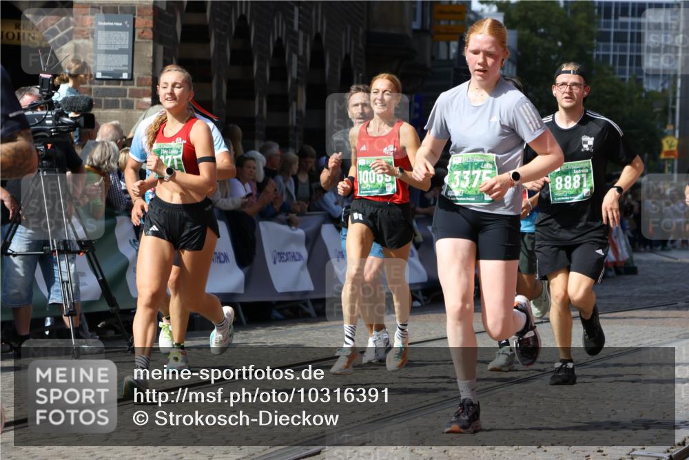 13.09.2026 - 21. swb-Marathon Bremen Strokosch-Dieckow http://msf.ph/oto/10316391 13.09.2026 13:24:31 Ziel 102, 776, 909, 1199, 1250, 2295, 2370, 2491, 2967, 3372, 4559, 5012, 5208, 5257, 5397, 5481, 5623, 5928, 6105, 6772, 7059, 7069, 7081, 8082, 8179, 8415, 9087, 9916, 13219, 282, 789, 790, 1516, 1582, 2280, 3375, 3524, 4198, 4277, 5328, 5664, 6626, 8636, 8881, 9541, 10069, 10071, 10097 meine-sportfotos.de