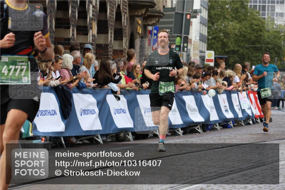 13.09.2026 - 21. swb-Marathon Bremen Strokosch-Dieckow http://msf.ph/oto/10316407 13.09.2026 13:06:35 Ziel 474, 1901, 3466, 4614, 6686, 7336, 8621, 8670, 9934, 508, 521, 788, 1009, 3127, 3910, 4574, 5238, 6784, 6951, 8580 meine-sportfotos.de