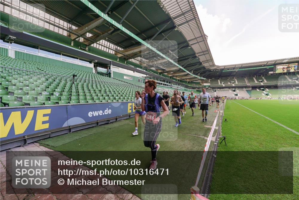 13.09.2026 - 21. swb-Marathon Bremen Michael Burmester http://msf.ph/oto/10316471 13.09.2026 13:13:24 Laufen im Stadion 118, 183, 270, 278, 349, 460, 514, 576, 600, 631, 695, 702, 933, 950, 1005, 1143, 1226, 1286, 1334, 1392, 1408, 1426, 1573, 1596, 1641, 1991, 2005, 2024, 2035, 2079, 2233, 2264, 2336, 2377, 2387, 2398, 2412, 2439, 2457, 2461, 2478, 2505, 2521, 2540, 2564, 2612, 2665, 2684, 2693, 2765, 2773, 2792, 2815, 2816, 2860, 2884, 2895, 2921, 2963, 2966, 2972, 2975, 3016, 3111, 3143, 3155, 3209, 3253, 3277, 3293, 3304, 3308, 3313, 3378, 3405, 3434, 3653, 3661, 549 meine-sportfotos.de