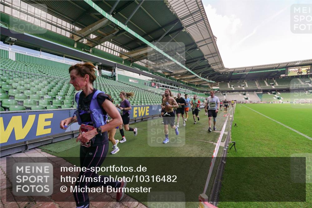 13.09.2026 - 21. swb-Marathon Bremen Michael Burmester http://msf.ph/oto/10316482 13.09.2026 13:13:25 Laufen im Stadion 118, 183, 270, 278, 349, 460, 514, 576, 600, 631, 695, 702, 933, 950, 1005, 1143, 1226, 1286, 1334, 1392, 1408, 1426, 1573, 1596, 1641, 1991, 2005, 2024, 2035, 2079, 2233, 2264, 2336, 2377, 2387, 2398, 2412, 2439, 2457, 2461, 2478, 2505, 2521, 2540, 2564, 2612, 2665, 2684, 2693, 2765, 2773, 2792, 2815, 2816, 2860, 2884, 2895, 2921, 2963, 2966, 2972, 2975, 3016, 3111, 3143, 3155, 3209, 3253, 3277, 3293, 3304, 3308, 3313, 3378, 3405, 3434, 3653, 3661, 549 meine-sportfotos.de
