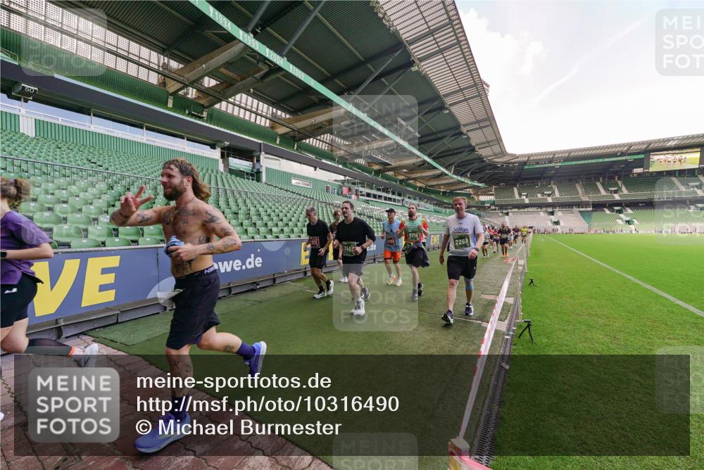 13.09.2026 - 21. swb-Marathon Bremen Michael Burmester http://msf.ph/oto/10316490 13.09.2026 13:13:26 Laufen im Stadion 118, 183, 270, 278, 349, 460, 514, 576, 600, 631, 695, 702, 933, 950, 1005, 1143, 1226, 1286, 1334, 1392, 1408, 1426, 1573, 1596, 1641, 1991, 2005, 2024, 2035, 2079, 2233, 2264, 2336, 2377, 2387, 2398, 2412, 2439, 2457, 2461, 2478, 2505, 2521, 2540, 2564, 2612, 2665, 2684, 2693, 2765, 2773, 2792, 2815, 2816, 2860, 2884, 2895, 2921, 2963, 2966, 2972, 2975, 3016, 3111, 3143, 3155, 3209, 3253, 3277, 3293, 3304, 3308, 3313, 3378, 3405, 3434, 3653, 3661, 549 meine-sportfotos.de
