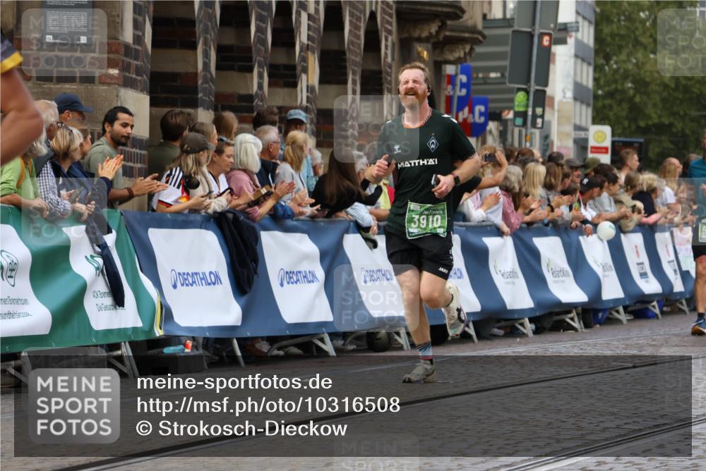 13.09.2026 - 21. swb-Marathon Bremen Strokosch-Dieckow http://msf.ph/oto/10316508 13.09.2026 13:06:36 Ziel 474, 1901, 3466, 4614, 6686, 7336, 8621, 8670, 9934, 508, 521, 788, 1009, 3127, 3910, 4574, 5238, 6784, 6951, 8580 meine-sportfotos.de
