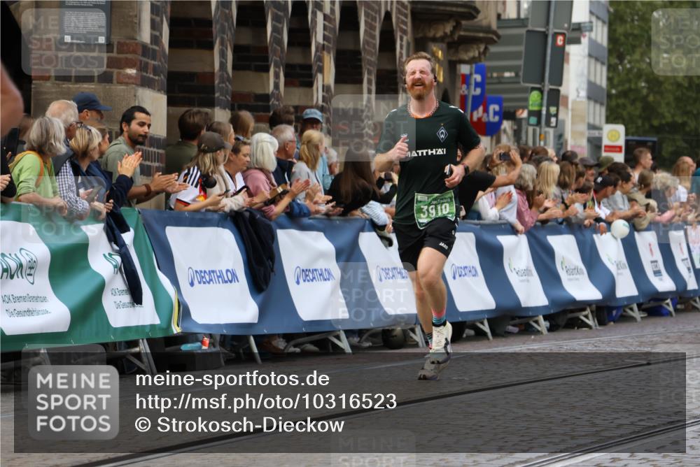 13.09.2026 - 21. swb-Marathon Bremen Strokosch-Dieckow http://msf.ph/oto/10316523 13.09.2026 13:06:36 Ziel 474, 1901, 3466, 4614, 6686, 7336, 8621, 8670, 9934, 508, 521, 788, 1009, 3127, 3910, 4574, 5238, 6784, 6951, 8580 meine-sportfotos.de