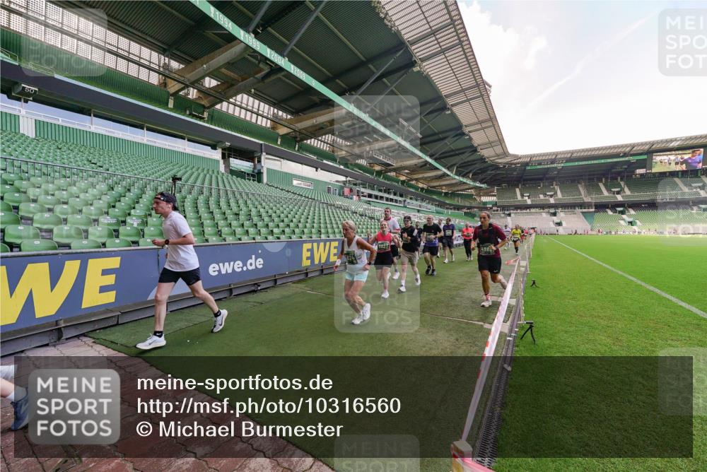 13.09.2026 - 21. swb-Marathon Bremen Michael Burmester http://msf.ph/oto/10316560 13.09.2026 13:13:33 Laufen im Stadion 118, 183, 270, 278, 349, 460, 514, 576, 600, 631, 695, 702, 768, 933, 950, 956, 1005, 1143, 1286, 1334, 1392, 1408, 1426, 1573, 1596, 1641, 1991, 2005, 2024, 2035, 2079, 2233, 2264, 2336, 2387, 2398, 2412, 2439, 2457, 2461, 2478, 2505, 2521, 2540, 2564, 2612, 2665, 2684, 2693, 2765, 2773, 2792, 2815, 2816, 2829, 2860, 2884, 2887, 2895, 2921, 2963, 2966, 2972, 2975, 3016, 3111, 3143, 3155, 3209, 3253, 3277, 3293, 3304, 3313, 3378, 3405, 3428, 3434, 3653, 3661, 549 meine-sportfotos.de