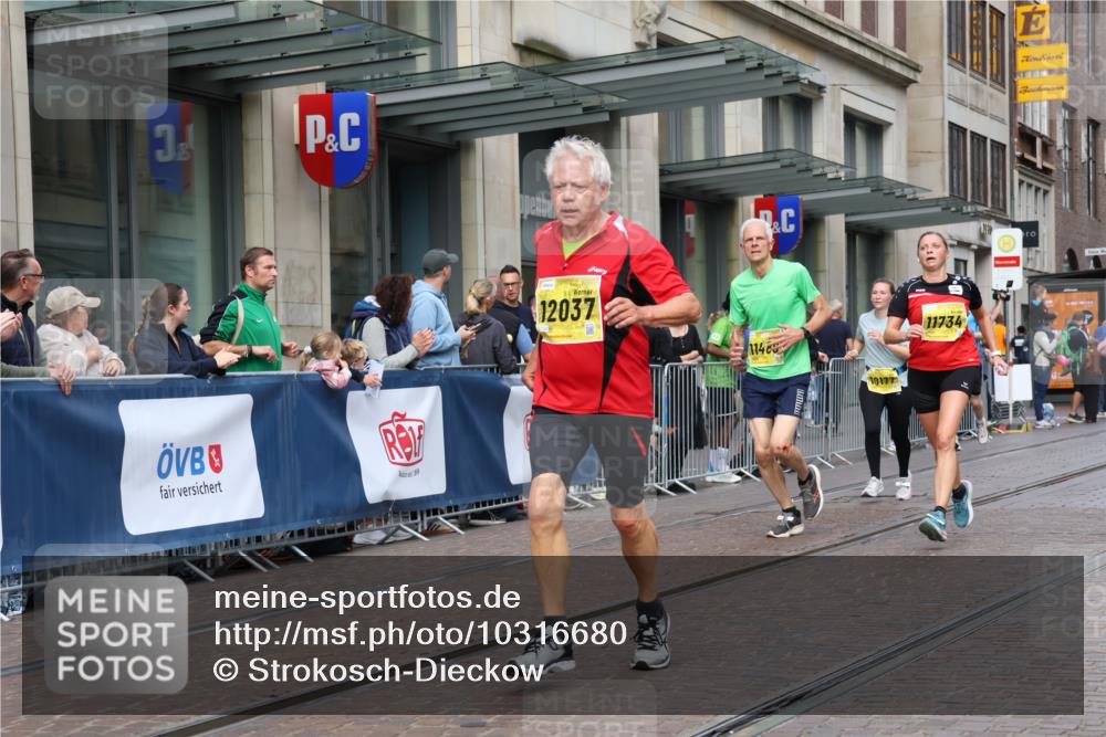 13.09.2026 - 21. swb-Marathon Bremen Strokosch-Dieckow http://msf.ph/oto/10316680 13.09.2026 10:57:22 Ziel 10177, 10394, 10460, 10707, 10728, 11106, 11153, 11245, 11365, 11480, 11532, 11568, 11734, 11856, 11965, 11966, 12037, 12111, 12222, 12228, 12231, 12264, 12372, 12427, 12555, 10157, 10166, 10226, 10300, 10394, 10517, 10518, 10578, 10687, 10700, 10772, 10969, 11236, 11292, 11484, 11498, 11609, 11667, 12032, 12037, 12263, 12382, 12383, 12400, 12411 meine-sportfotos.de