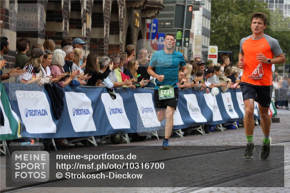 13.09.2026 - 21. swb-Marathon Bremen Strokosch-Dieckow http://msf.ph/oto/10316700 13.09.2026 13:06:38 Ziel 474, 1901, 3466, 7336, 7590, 8621, 8670, 9934, 13148, 521, 788, 1009, 3127, 3910, 4574, 5238, 6784, 6951, 8580, 8888 meine-sportfotos.de