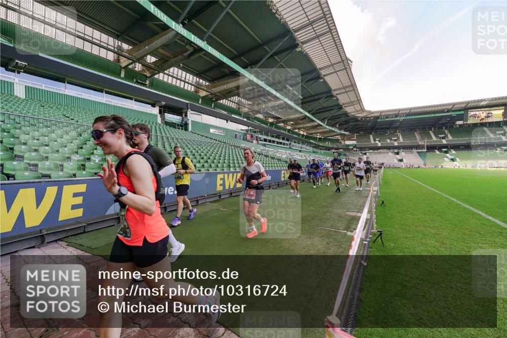 13.09.2026 - 21. swb-Marathon Bremen Michael Burmester http://msf.ph/oto/10316724 13.09.2026 13:13:48 Laufen im Stadion 118, 183, 270, 278, 349, 460, 514, 576, 600, 631, 695, 702, 768, 933, 950, 956, 1005, 1008, 1143, 1286, 1334, 1392, 1408, 1426, 1573, 1596, 1641, 1818, 1819, 1991, 2005, 2024, 2035, 2079, 2233, 2264, 2314, 2387, 2412, 2439, 2457, 2461, 2478, 2505, 2521, 2540, 2564, 2612, 2665, 2684, 2693, 2765, 2773, 2792, 2815, 2816, 2829, 2838, 2860, 2884, 2887, 2895, 2921, 2963, 2966, 2972, 2975, 2978, 3016, 3111, 3155, 3209, 3253, 3277, 3293, 3304, 3313, 3378, 3405, 3428, 3434, 3653, 3661 meine-sportfotos.de
