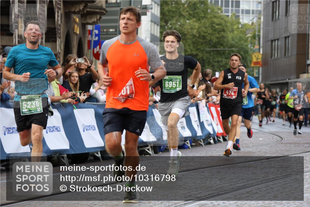 13.09.2026 - 21. swb-Marathon Bremen Strokosch-Dieckow http://msf.ph/oto/10316798 13.09.2026 13:06:40 Ziel 474, 1901, 7336, 7590, 8621, 8670, 9934, 13148, 521, 749, 1009, 3127, 4574, 5238, 6784, 6951, 8580, 8888 meine-sportfotos.de