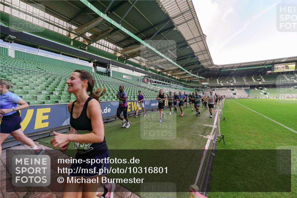 13.09.2026 - 21. swb-Marathon Bremen Michael Burmester http://msf.ph/oto/10316801 13.09.2026 13:13:57 Laufen im Stadion 183, 270, 278, 349, 460, 514, 576, 600, 631, 695, 702, 768, 933, 950, 956, 1005, 1008, 1143, 1286, 1392, 1408, 1426, 1573, 1596, 1641, 1818, 1819, 1991, 2005, 2024, 2035, 2079, 2233, 2264, 2314, 2387, 2412, 2439, 2457, 2461, 2478, 2494, 2505, 2521, 2540, 2564, 2612, 2665, 2684, 2693, 2765, 2773, 2792, 2815, 2816, 2829, 2838, 2860, 2884, 2887, 2895, 2921, 2963, 2972, 2975, 2978, 3016, 3111, 3209, 3253, 3277, 3293, 3304, 3313, 3378, 3405, 3428, 3434, 3653, 3661, 4080 meine-sportfotos.de