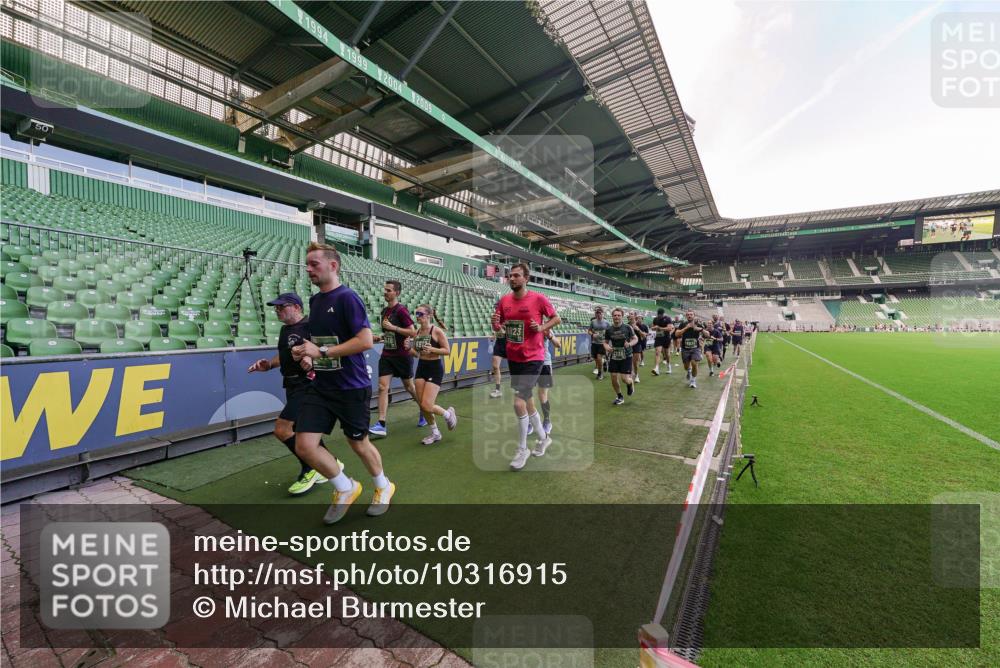 13.09.2026 - 21. swb-Marathon Bremen Michael Burmester http://msf.ph/oto/10316915 13.09.2026 13:14:08 Laufen im Stadion 183, 270, 278, 300, 349, 414, 460, 576, 600, 631, 695, 702, 768, 933, 950, 956, 1005, 1008, 1143, 1392, 1408, 1426, 1573, 1596, 1641, 1818, 1819, 1991, 2024, 2035, 2079, 2233, 2264, 2314, 2387, 2412, 2439, 2457, 2461, 2478, 2494, 2521, 2540, 2564, 2612, 2665, 2684, 2690, 2691, 2693, 2737, 2773, 2792, 2816, 2829, 2838, 2860, 2861, 2865, 2884, 2887, 2921, 2972, 2975, 2978, 3016, 3111, 3209, 3253, 3277, 3293, 3304, 3313, 3378, 3405, 3428, 3434, 3653, 3661, 3680, 4034, 4080, 4306 meine-sportfotos.de