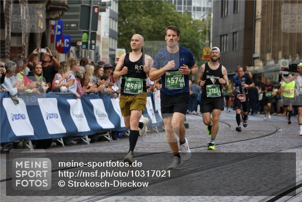 13.09.2026 - 21. swb-Marathon Bremen Strokosch-Dieckow http://msf.ph/oto/10317021 13.09.2026 13:06:45 Ziel 474, 1770, 1901, 1921, 2832, 7590, 8621, 9934, 13148, 521, 749, 3127, 4574, 6784, 8580, 8888, 9708 meine-sportfotos.de