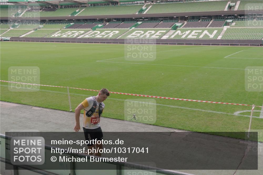 13.09.2026 - 21. swb-Marathon Bremen Michael Burmester http://msf.ph/oto/10317041 13.09.2026 12:52:09 Laufen im Stadion 107, 235, 335, 683, 734, 771, 792, 863, 1033, 1043, 1125, 1146, 1162, 1232, 1252, 1297, 1455, 1492, 1510, 1542, 1613, 1646, 1955, 1970, 2007, 2008, 2043, 2203, 2295, 2350, 2442, 2444, 2447, 2480, 2498, 2759, 2767, 2847, 3085, 3149, 3236, 3336, 3440, 3448, 3484, 3566, 3703, 3808, 3830, 3899, 3959, 3988, 4023, 4165, 4283, 4429, 4473, 4475, 4559, 4571, 4573, 4582, 4605, 4727, 4781, 4782, 4895, 5066, 5079, 5152, 5155, 5168, 5379, 5521, 5696, 6274, 8033, 8798 meine-sportfotos.de