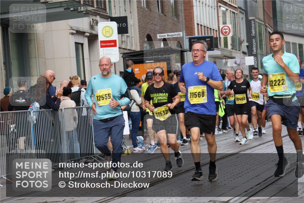 13.09.2026 - 21. swb-Marathon Bremen Strokosch-Dieckow http://msf.ph/oto/10317089 13.09.2026 10:57:33 Ziel 10078, 10460, 10559, 10565, 10707, 10728, 11136, 11153, 11332, 11532, 11568, 11824, 11856, 11863, 12222, 12228, 12231, 12264, 12427, 12551, 12555, 10166, 10177, 10226, 10300, 10394, 10517, 10518, 10687, 10969, 11106, 11245, 11365, 11480, 11498, 11609, 11734, 11965, 11966, 12037, 12111, 12263, 12372, 12382, 12383, 12400, 12411 meine-sportfotos.de