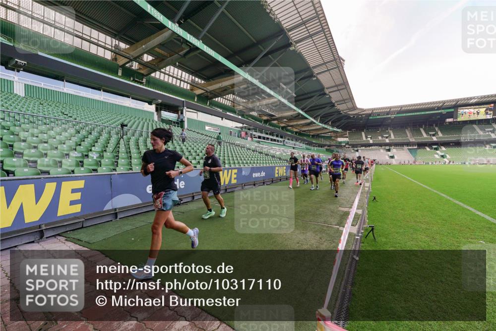 13.09.2026 - 21. swb-Marathon Bremen Michael Burmester http://msf.ph/oto/10317110 13.09.2026 13:14:23 Laufen im Stadion 266, 270, 278, 300, 349, 414, 460, 576, 600, 631, 695, 702, 768, 950, 956, 1005, 1008, 1047, 1143, 1392, 1408, 1426, 1573, 1596, 1641, 1818, 1819, 1991, 2024, 2035, 2079, 2233, 2314, 2387, 2412, 2439, 2457, 2461, 2466, 2484, 2494, 2521, 2540, 2564, 2612, 2665, 2690, 2691, 2693, 2737, 2773, 2792, 2816, 2829, 2838, 2861, 2865, 2884, 2887, 2921, 2972, 2978, 3016, 3111, 3209, 3253, 3277, 3304, 3313, 3355, 3378, 3405, 3428, 3653, 3661, 3670, 3680, 4034, 4080, 4306, 703 meine-sportfotos.de