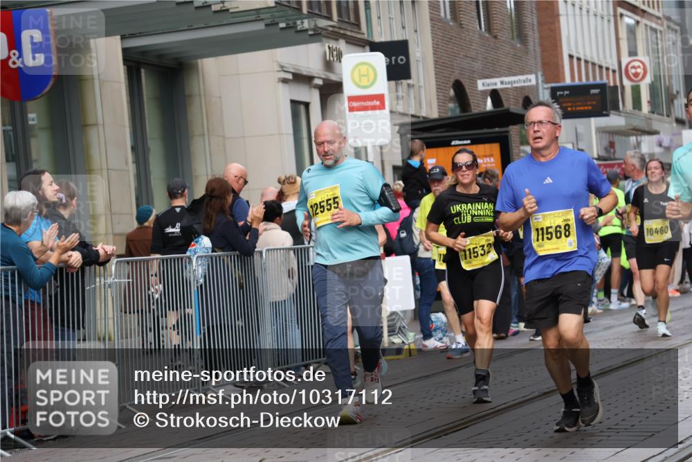 13.09.2026 - 21. swb-Marathon Bremen Strokosch-Dieckow http://msf.ph/oto/10317112 13.09.2026 10:57:33 Ziel 10078, 10460, 10559, 10565, 10707, 10728, 11136, 11153, 11332, 11532, 11568, 11824, 11856, 11863, 12222, 12228, 12231, 12264, 12427, 12551, 12555, 10166, 10177, 10226, 10300, 10394, 10517, 10518, 10687, 10969, 11106, 11245, 11365, 11480, 11498, 11609, 11734, 11965, 11966, 12037, 12111, 12263, 12372, 12382, 12383, 12400, 12411 meine-sportfotos.de