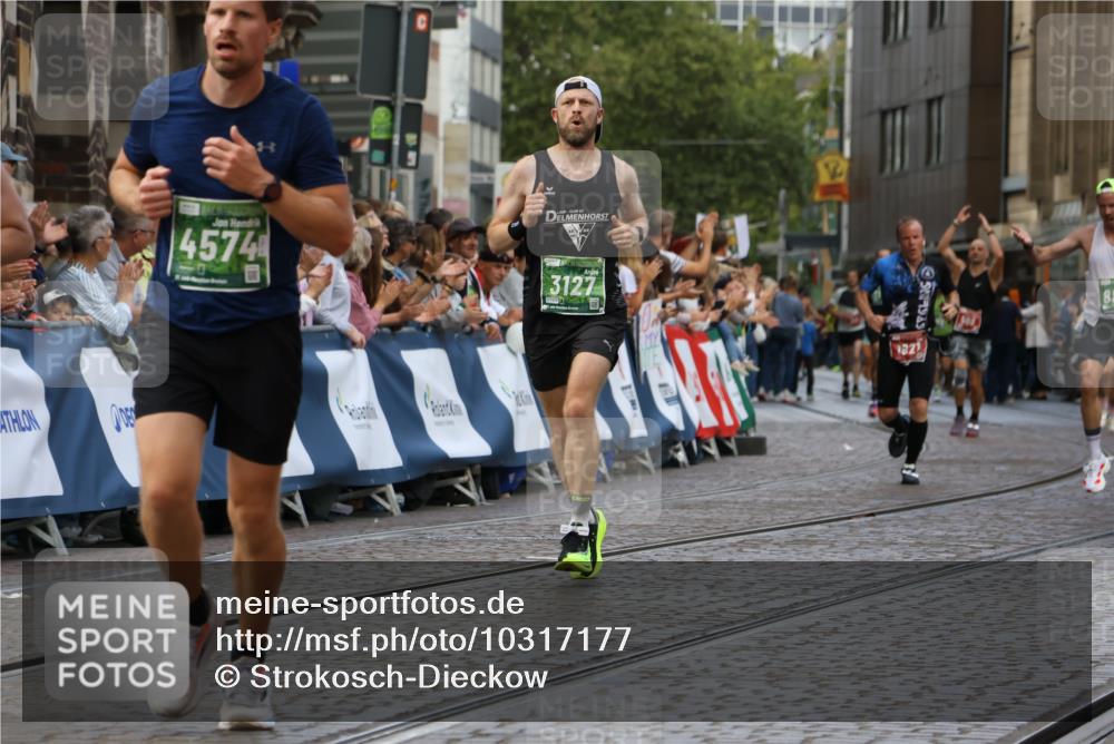 13.09.2026 - 21. swb-Marathon Bremen Strokosch-Dieckow http://msf.ph/oto/10317177 13.09.2026 13:06:46 Ziel 474, 1770, 1901, 1921, 2832, 4777, 7590, 8621, 9934, 13148, 521, 749, 3127, 3794, 3973, 4574, 8580, 8888, 9708 meine-sportfotos.de