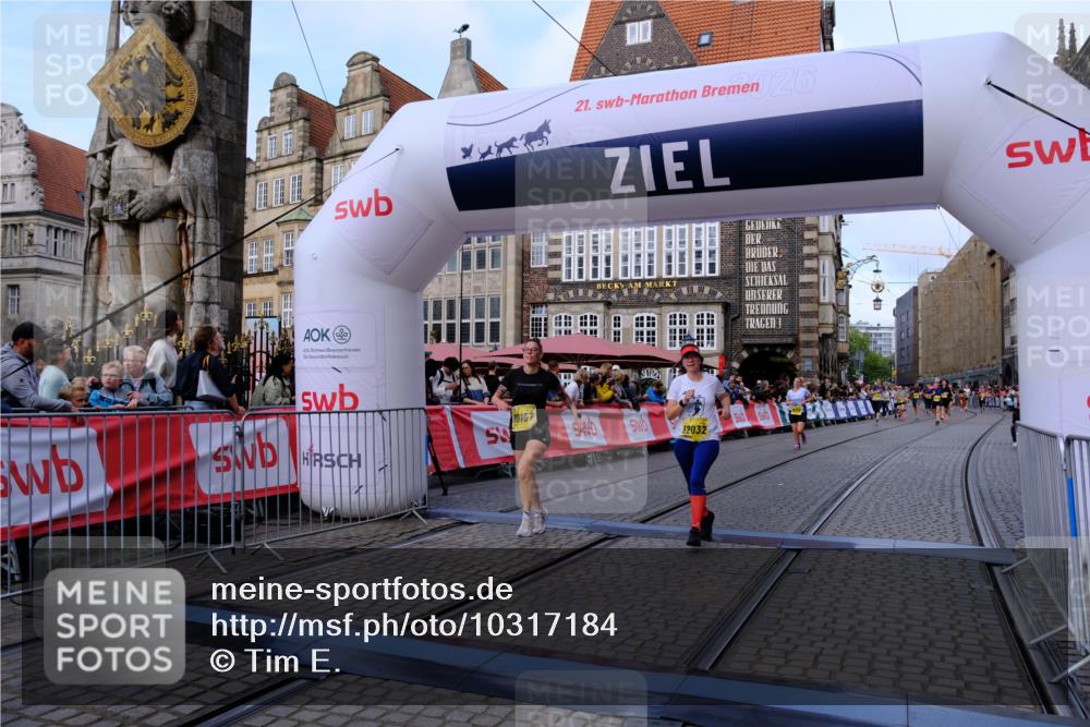 13.09.2026 - 21. swb-Marathon Bremen Tim E. http://msf.ph/oto/10317184 13.09.2026 10:57:18 Ziel 10157, 10408, 10610, 10772, 11000, 11079, 11236, 11328, 11484, 11946, 12032, 12284 meine-sportfotos.de
