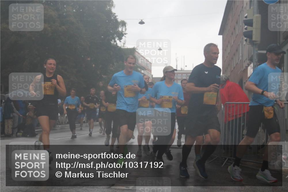 13.09.2026 - Kiel Lauf Markus Tischler http://msf.ph/oto/10317192 13.09.2026 10:47:45 Fleethörn 1401, 602, 11485, 1, 39, 5849, 0534, 949 meine-sportfotos.de