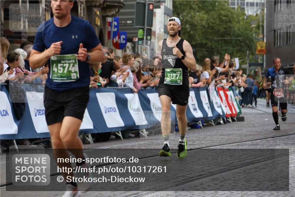 13.09.2026 - 21. swb-Marathon Bremen Strokosch-Dieckow http://msf.ph/oto/10317261 13.09.2026 13:06:47 Ziel 474, 1770, 1921, 2832, 4777, 7590, 8621, 9934, 13148, 749, 3127, 3794, 3973, 4574, 8888, 9708 meine-sportfotos.de