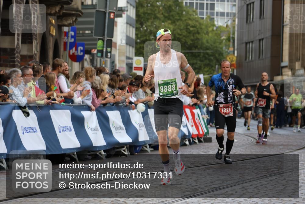 13.09.2026 - 21. swb-Marathon Bremen Strokosch-Dieckow http://msf.ph/oto/10317331 13.09.2026 13:06:50 Ziel 508, 1770, 1921, 2832, 3910, 4777, 7590, 8621, 13148, 749, 3794, 3973, 8888, 9708 meine-sportfotos.de