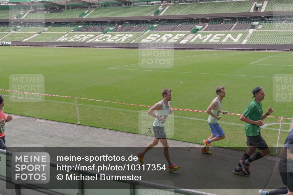 13.09.2026 - 21. swb-Marathon Bremen Michael Burmester http://msf.ph/oto/10317354 13.09.2026 12:52:34 Laufen im Stadion 102, 107, 145, 235, 683, 734, 755, 792, 863, 985, 987, 1033, 1043, 1056, 1125, 1146, 1162, 1232, 1252, 1297, 1433, 1445, 1455, 1492, 1528, 1542, 1646, 1664, 1704, 1955, 2007, 2008, 2043, 2203, 2350, 2447, 2480, 2498, 2759, 2767, 2820, 2847, 2858, 3085, 3149, 3236, 3336, 3362, 3440, 3448, 3566, 3703, 3830, 3899, 3988, 4165, 4283, 4429, 4475, 4571, 4573, 4582, 4605, 4727, 4781, 4782, 4895, 5079, 5152, 5168, 5379, 5521, 6274, 8798 meine-sportfotos.de