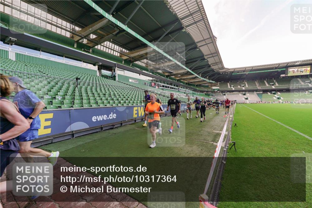 13.09.2026 - 21. swb-Marathon Bremen Michael Burmester http://msf.ph/oto/10317364 13.09.2026 13:14:48 Laufen im Stadion 263, 266, 270, 300, 414, 460, 600, 631, 768, 956, 1008, 1047, 1392, 1408, 1426, 1573, 1596, 1818, 1819, 2024, 2035, 2079, 2233, 2235, 2314, 2359, 2385, 2386, 2387, 2412, 2457, 2466, 2484, 2494, 2521, 2540, 2564, 2667, 2690, 2691, 2693, 2737, 2760, 2783, 2829, 2838, 2859, 2861, 2865, 2874, 2887, 2958, 2972, 2978, 3111, 3157, 3185, 3209, 3277, 3304, 3355, 3378, 3405, 3428, 3653, 3661, 3670, 3680, 3829, 4034, 4080, 4306, 703 meine-sportfotos.de