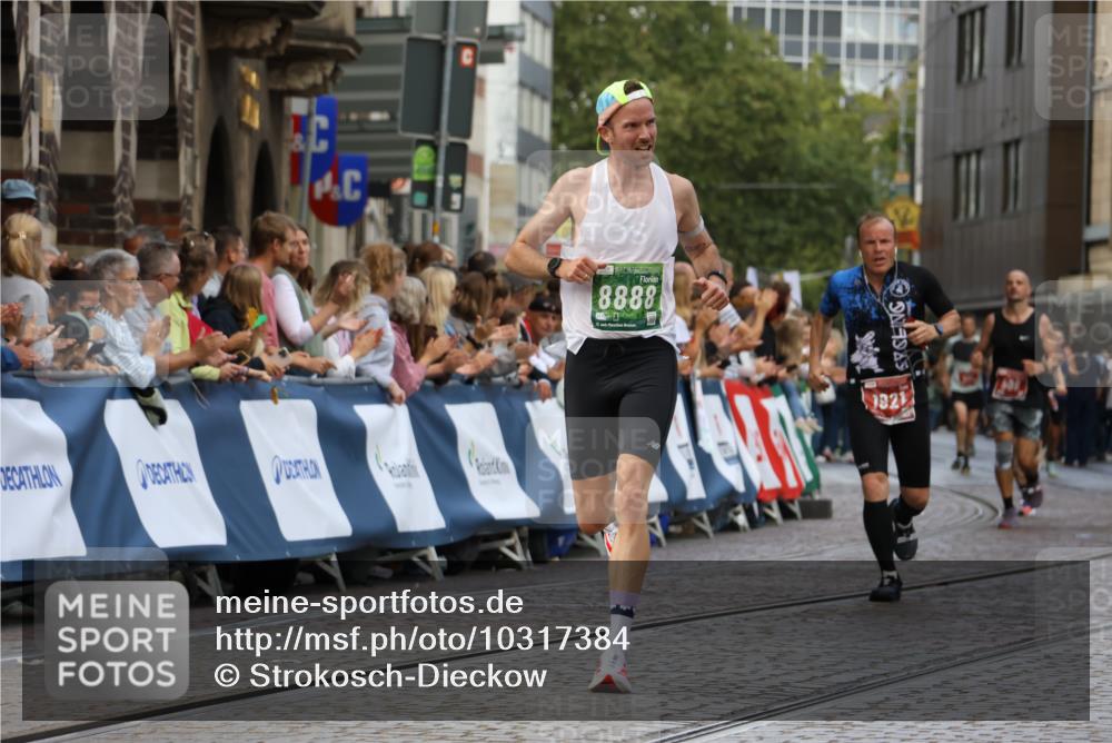 13.09.2026 - 21. swb-Marathon Bremen Strokosch-Dieckow http://msf.ph/oto/10317384 13.09.2026 13:06:50 Ziel 508, 1770, 1921, 2832, 3910, 4777, 7590, 8621, 13148, 749, 3794, 3973, 8888, 9708 meine-sportfotos.de