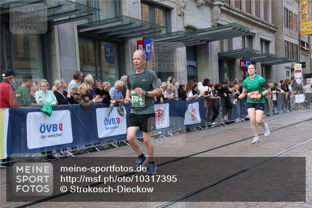 13.09.2026 - 21. swb-Marathon Bremen Strokosch-Dieckow http://msf.ph/oto/10317395 13.09.2026 13:16:43 Ziel 385, 472, 1970, 2052, 2319, 3246, 3706, 3961, 4137, 4156, 6049, 6531, 6624, 6704, 6819, 6953, 7284, 7297, 7387, 8111, 8418, 8858, 472, 675, 696, 734, 816, 827, 985, 1076, 1162, 2473, 2474, 2604, 2809, 3716, 4135, 4485, 5255, 5772, 5963, 6367, 6531, 6535, 7053, 7603, 7801, 7875, 8171, 8288 meine-sportfotos.de
