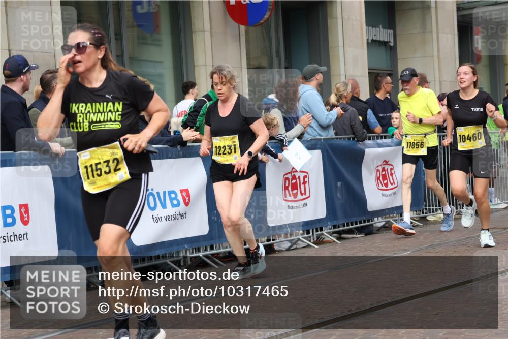 13.09.2026 - 21. swb-Marathon Bremen Strokosch-Dieckow http://msf.ph/oto/10317465 13.09.2026 10:57:39 Ziel 10078, 10460, 10543, 10559, 10565, 10604, 10707, 10728, 10826, 10828, 10903, 10914, 10931, 10932, 11136, 11153, 11332, 11532, 11568, 11824, 11856, 11863, 12228, 12231, 12427, 12441, 12551, 12555, 10177, 10226, 10300, 10394, 10460, 10517, 10518, 11106, 11245, 11365, 11480, 11498, 11609, 11734, 11965, 11966, 12037, 12111, 12222, 12264, 12372, 12400, 12411 meine-sportfotos.de