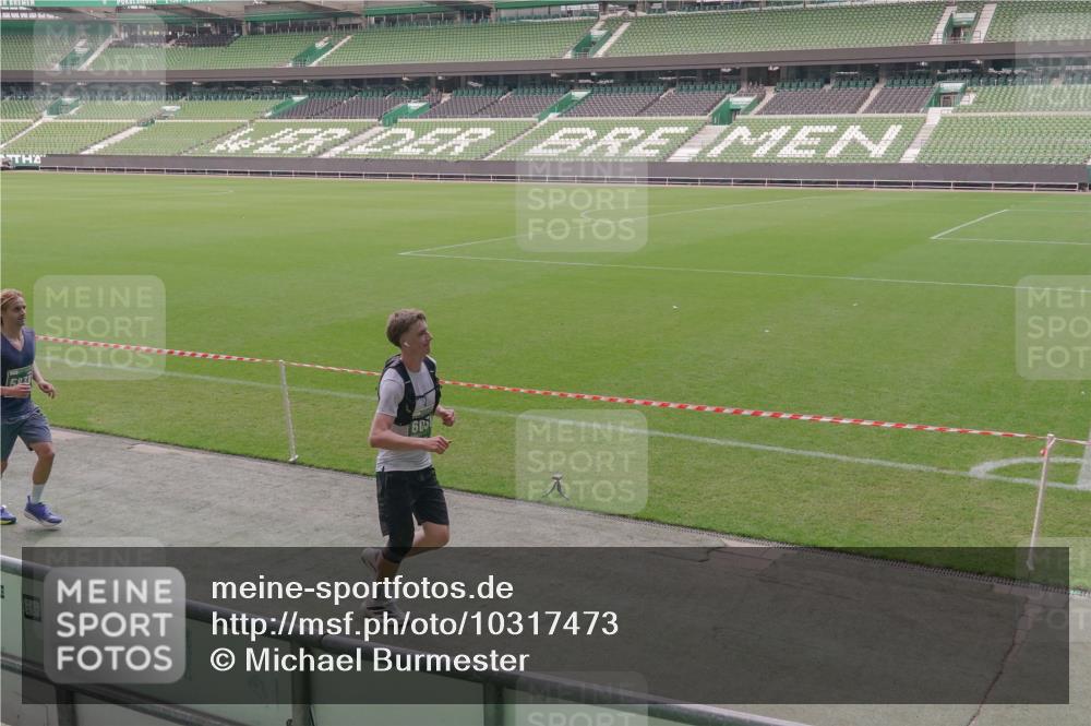 13.09.2026 - 21. swb-Marathon Bremen Michael Burmester http://msf.ph/oto/10317473 13.09.2026 12:52:45 Laufen im Stadion 102, 107, 145, 235, 376, 541, 615, 616, 683, 734, 755, 792, 863, 982, 985, 987, 1033, 1043, 1056, 1125, 1146, 1162, 1232, 1252, 1297, 1433, 1445, 1492, 1528, 1542, 1646, 1664, 1704, 1707, 1814, 1955, 2007, 2008, 2043, 2203, 2280, 2350, 2362, 2401, 2422, 2447, 2454, 2480, 2498, 2759, 2767, 2820, 2847, 2858, 2997, 3085, 3149, 3236, 3336, 3362, 3448, 3566, 3703, 3830, 3899, 3988, 4165, 4283, 4429, 4475, 4571, 4573, 4582, 4605, 4727, 4781, 4782, 4895, 5079, 5152, 5168, 5379 meine-sportfotos.de