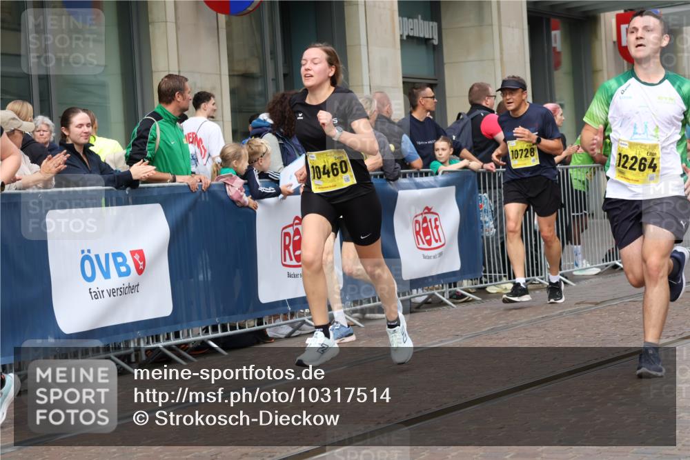 13.09.2026 - 21. swb-Marathon Bremen Strokosch-Dieckow http://msf.ph/oto/10317514 13.09.2026 10:57:40 Ziel 10078, 10543, 10559, 10565, 10604, 10673, 10707, 10728, 10826, 10828, 10903, 10914, 10931, 10932, 11136, 11153, 11332, 11532, 11568, 11824, 11856, 11863, 11884, 12228, 12231, 12427, 12441, 12482, 12551, 12555, 10177, 10226, 10300, 10394, 10460, 10517, 10518, 11106, 11245, 11365, 11480, 11498, 11532, 11568, 11609, 11734, 11965, 11966, 12037, 12111, 12222, 12264, 12372, 12400 meine-sportfotos.de