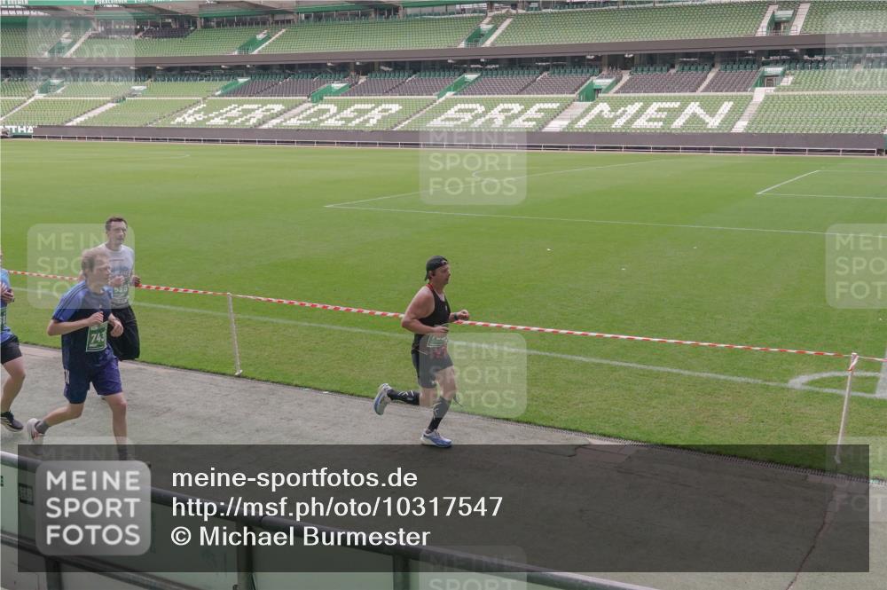 13.09.2026 - 21. swb-Marathon Bremen Michael Burmester http://msf.ph/oto/10317547 13.09.2026 12:52:53 Laufen im Stadion 102, 107, 145, 235, 313, 376, 541, 560, 615, 616, 683, 696, 734, 740, 755, 792, 863, 982, 985, 987, 1033, 1043, 1056, 1162, 1207, 1232, 1252, 1297, 1433, 1445, 1492, 1528, 1542, 1646, 1664, 1704, 1707, 1814, 1955, 2007, 2008, 2043, 2203, 2280, 2350, 2362, 2401, 2422, 2447, 2454, 2480, 2498, 2759, 2767, 2820, 2847, 2858, 2997, 3085, 3149, 3236, 3336, 3362, 3448, 3566, 3830, 3899, 3988, 4165, 4283, 4429, 4475, 4571, 4573, 4605, 4895, 5079, 5152, 5168, 5379 meine-sportfotos.de
