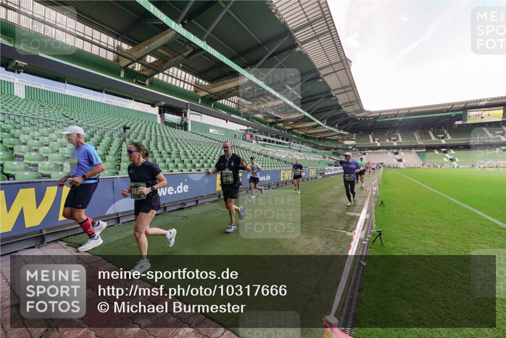 13.09.2026 - 21. swb-Marathon Bremen Michael Burmester http://msf.ph/oto/10317666 13.09.2026 13:15:15 Laufen im Stadion 143, 263, 266, 300, 414, 460, 598, 612, 631, 653, 768, 956, 1008, 1047, 1392, 1408, 1573, 1818, 1819, 1874, 2013, 2024, 2218, 2233, 2235, 2314, 2359, 2385, 2386, 2412, 2466, 2468, 2484, 2494, 2521, 2540, 2564, 2667, 2678, 2690, 2691, 2737, 2760, 2783, 2829, 2838, 2859, 2861, 2865, 2874, 2887, 2958, 2978, 3001, 3075, 3157, 3165, 3185, 3237, 3265, 3355, 3378, 3382, 3405, 3428, 3486, 3512, 3653, 3661, 3670, 3680, 3829, 4034, 4080, 4306, 703 meine-sportfotos.de