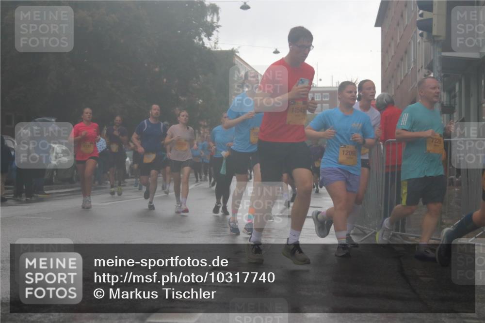13.09.2026 - Kiel Lauf Markus Tischler http://msf.ph/oto/10317740 13.09.2026 10:48:30 Fleethörn 8131, 392, 11545, 11, 12092, 7229 meine-sportfotos.de