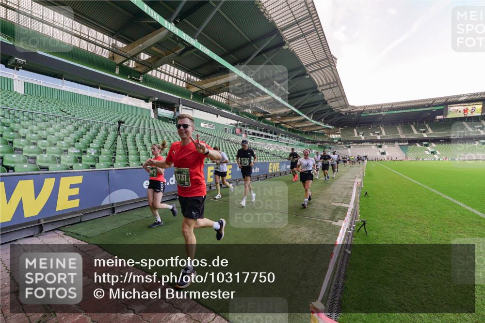 13.09.2026 - 21. swb-Marathon Bremen Michael Burmester http://msf.ph/oto/10317750 13.09.2026 13:15:25 Laufen im Stadion 143, 263, 266, 300, 414, 460, 598, 612, 653, 768, 956, 1008, 1047, 1392, 1408, 1573, 1818, 1819, 1874, 2013, 2024, 2218, 2233, 2235, 2314, 2351, 2359, 2385, 2386, 2466, 2468, 2484, 2494, 2521, 2564, 2664, 2667, 2678, 2690, 2691, 2698, 2737, 2760, 2783, 2799, 2829, 2838, 2846, 2859, 2861, 2865, 2874, 2887, 2958, 2978, 3001, 3075, 3133, 3157, 3165, 3185, 3237, 3265, 3331, 3355, 3378, 3382, 3405, 3428, 3486, 3512, 3653, 3670, 3680, 3829, 4034, 4080, 4306, 703 meine-sportfotos.de
