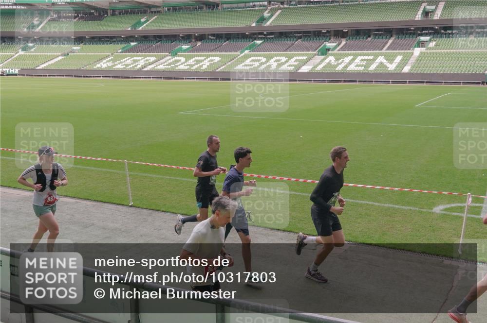 13.09.2026 - 21. swb-Marathon Bremen Michael Burmester http://msf.ph/oto/10317803 13.09.2026 12:53:07 Laufen im Stadion 102, 107, 145, 235, 313, 376, 472, 541, 560, 615, 616, 675, 683, 696, 734, 740, 755, 792, 863, 982, 985, 987, 1033, 1043, 1056, 1207, 1232, 1252, 1297, 1433, 1445, 1468, 1492, 1528, 1542, 1646, 1664, 1704, 1707, 1814, 1955, 2007, 2008, 2043, 2055, 2203, 2280, 2350, 2362, 2401, 2422, 2454, 2480, 2498, 2623, 2767, 2820, 2847, 2858, 2997, 3085, 3149, 3236, 3336, 3362, 3413, 3448, 3566, 3830, 3899, 3988, 4283, 4429, 4475, 4573, 4605, 5152, 5379 meine-sportfotos.de