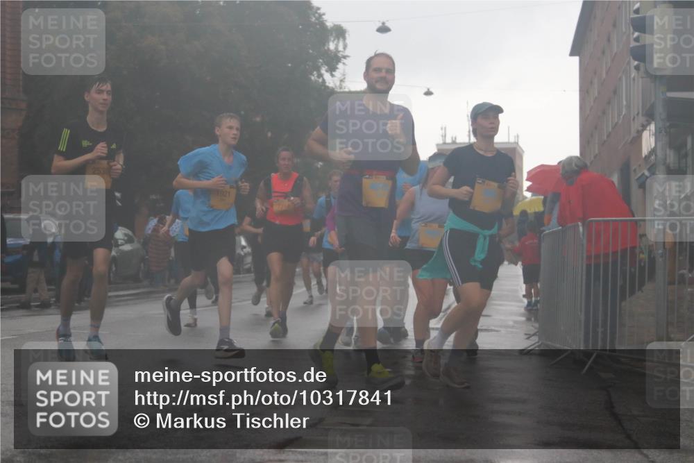 13.09.2026 - Kiel Lauf Markus Tischler http://msf.ph/oto/10317841 13.09.2026 10:48:36 Fleethörn 2530, 1921 meine-sportfotos.de