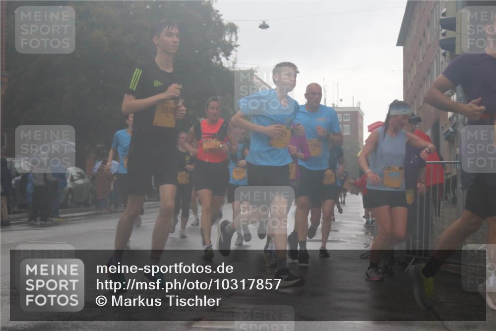 13.09.2026 - Kiel Lauf Markus Tischler http://msf.ph/oto/10317857 13.09.2026 10:48:36 Fleethörn 2530, 10455, 11960, 434 meine-sportfotos.de