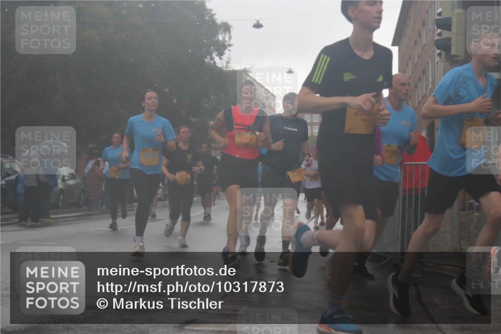 13.09.2026 - Kiel Lauf Markus Tischler http://msf.ph/oto/10317873 13.09.2026 10:48:37 Fleethörn 7013, 2980, 11960, 1921 meine-sportfotos.de
