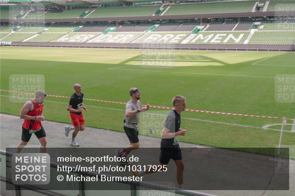 13.09.2026 - 21. swb-Marathon Bremen Michael Burmester http://msf.ph/oto/10317925 13.09.2026 12:53:16 Laufen im Stadion 102, 107, 145, 235, 313, 376, 472, 541, 560, 615, 616, 675, 683, 696, 740, 755, 792, 816, 827, 863, 982, 985, 987, 1033, 1056, 1076, 1207, 1232, 1252, 1297, 1419, 1433, 1445, 1468, 1492, 1528, 1542, 1551, 1646, 1664, 1704, 1707, 1814, 1955, 2007, 2008, 2043, 2055, 2203, 2280, 2350, 2362, 2401, 2422, 2454, 2480, 2498, 2499, 2623, 2701, 2767, 2820, 2847, 2858, 2882, 2971, 2997, 3085, 3149, 3236, 3336, 3362, 3413, 3448, 3566, 3830, 3899, 3988, 4283, 4475, 4573, 4605, 5152 meine-sportfotos.de