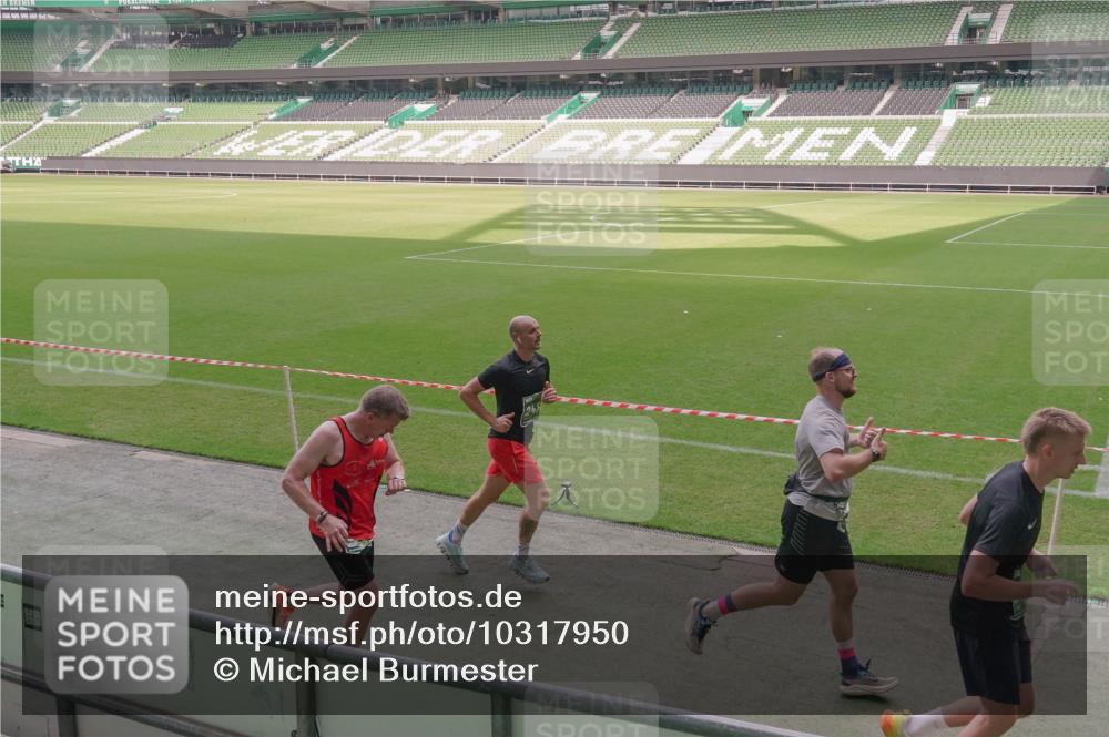 13.09.2026 - 21. swb-Marathon Bremen Michael Burmester http://msf.ph/oto/10317950 13.09.2026 12:53:17 Laufen im Stadion 102, 107, 145, 235, 313, 376, 472, 541, 560, 615, 616, 675, 683, 696, 740, 755, 792, 816, 827, 863, 982, 985, 987, 1033, 1056, 1076, 1207, 1232, 1252, 1297, 1419, 1433, 1445, 1468, 1492, 1528, 1542, 1551, 1646, 1664, 1704, 1707, 1814, 1955, 2007, 2008, 2043, 2055, 2203, 2280, 2350, 2362, 2401, 2422, 2454, 2480, 2498, 2499, 2623, 2701, 2767, 2820, 2847, 2858, 2882, 2971, 2997, 3085, 3149, 3236, 3336, 3362, 3413, 3448, 3566, 3830, 3899, 3988, 4283, 4475, 4573, 4605, 5152 meine-sportfotos.de
